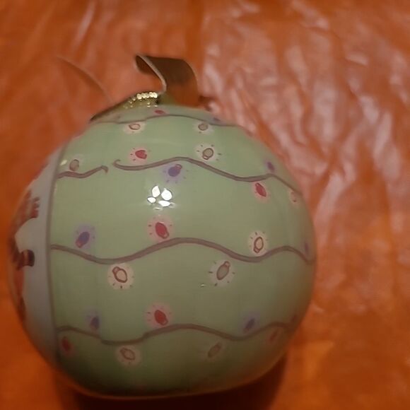 Tigger Christmas Ball Ornament - Picture 5 of 6
